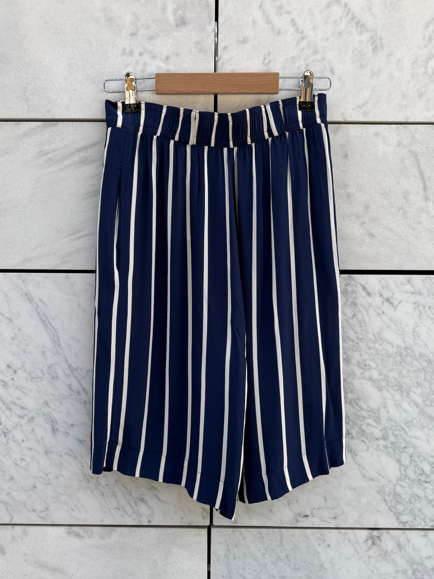 Shorts striper