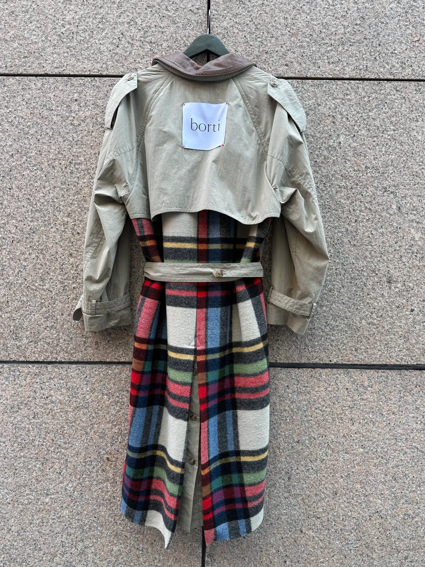 Trenchcoat beige Borti Re-design