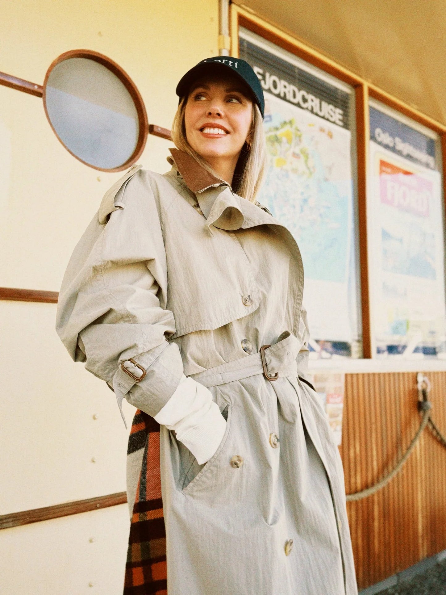 Trenchcoat beige Borti Re-design