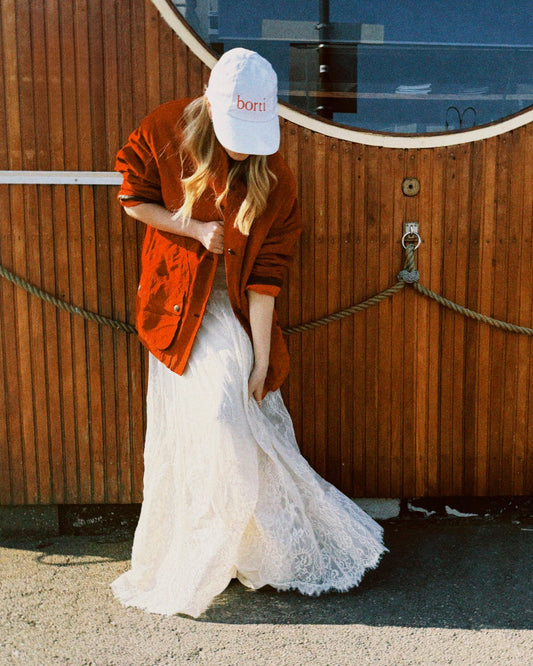 Borti caps hvit/rød logo