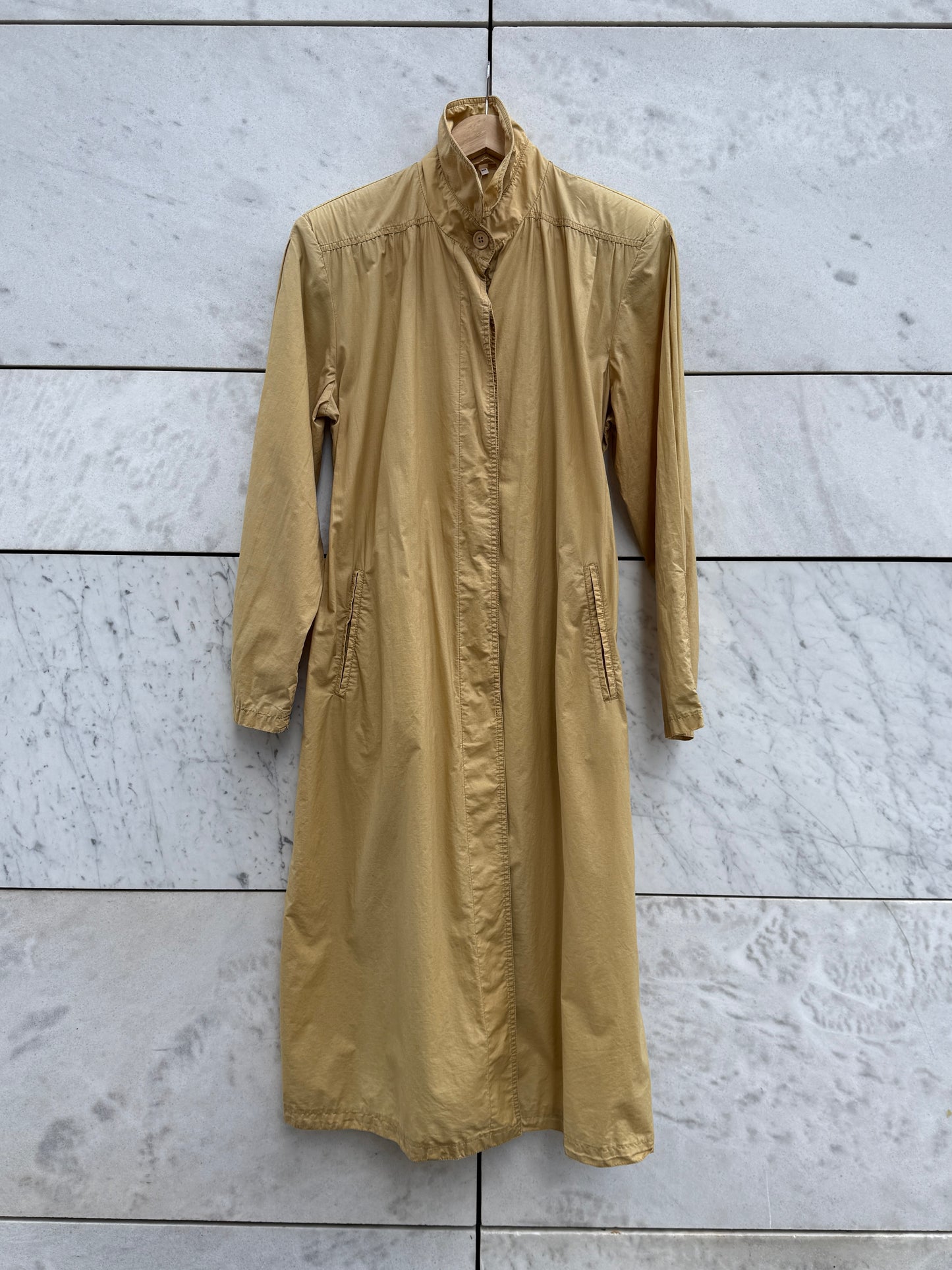 Trenchcoat okergul
