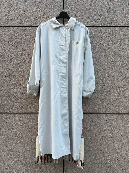 Trenchcoat lys beige med frynser Re-design