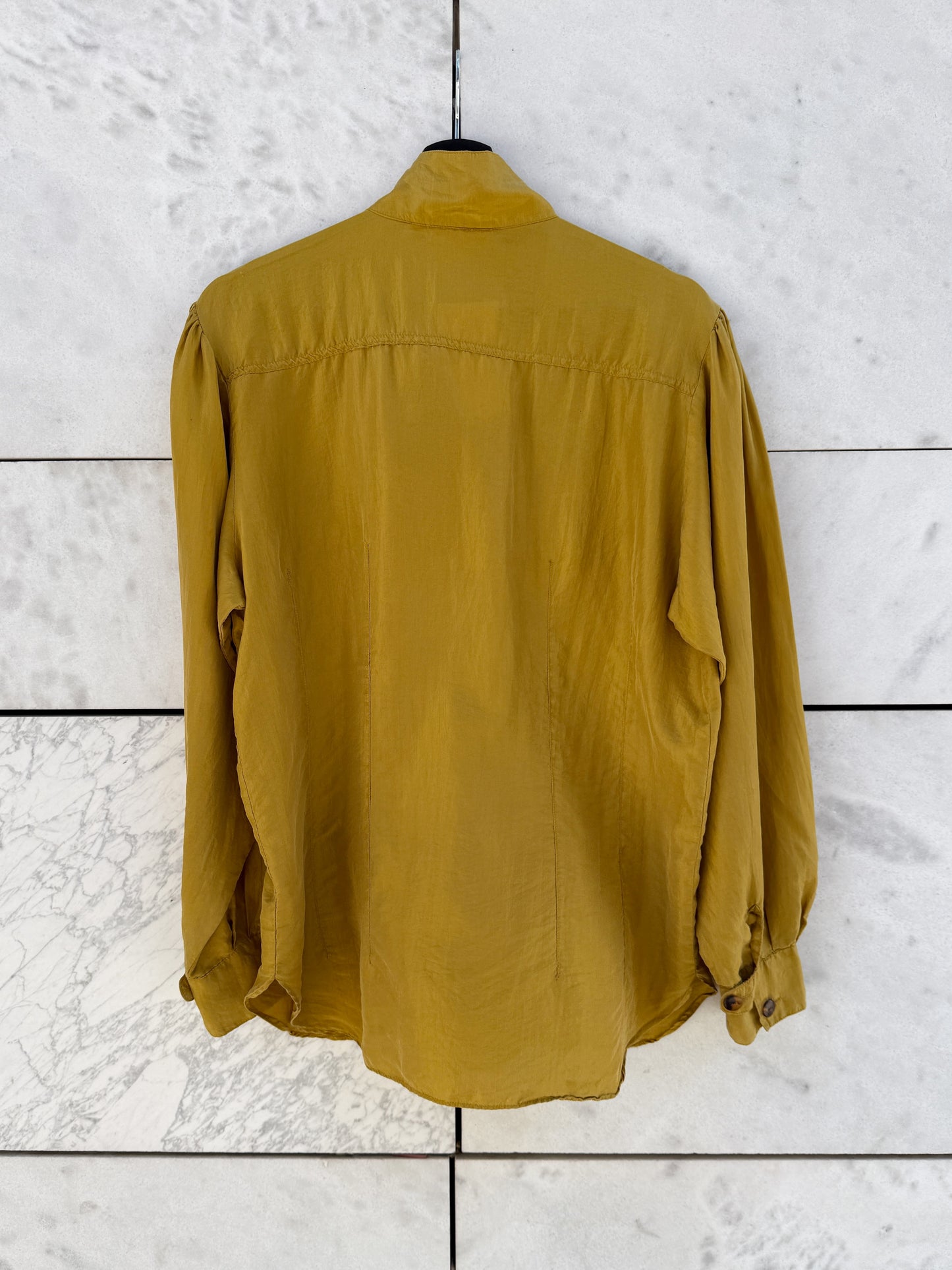 Bluse oker silke
