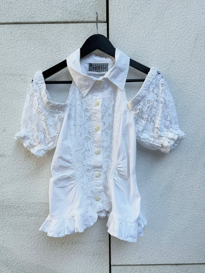 Bluse hvit blonder drop shoulders