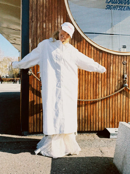 Trenchcoat lys beige med frynser Re-design