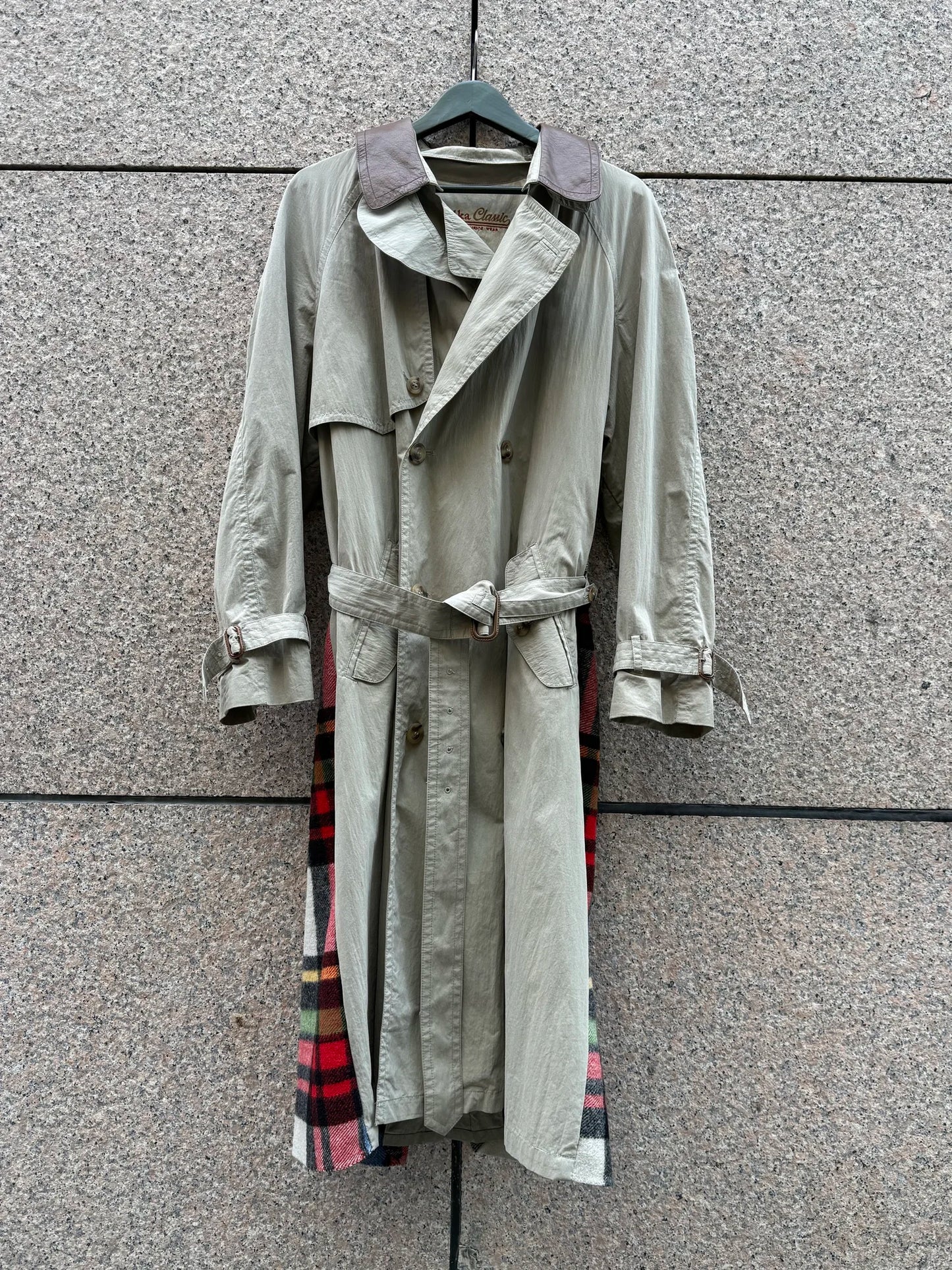 Trenchcoat beige Borti Re-design