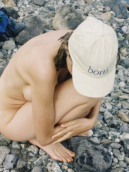 Borti caps krem/mørk blå logo