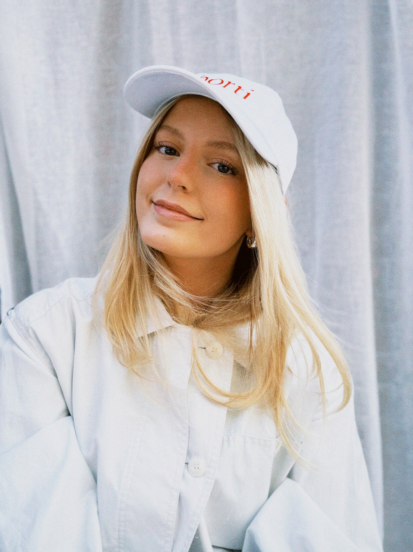 Borti caps hvit/rød logo