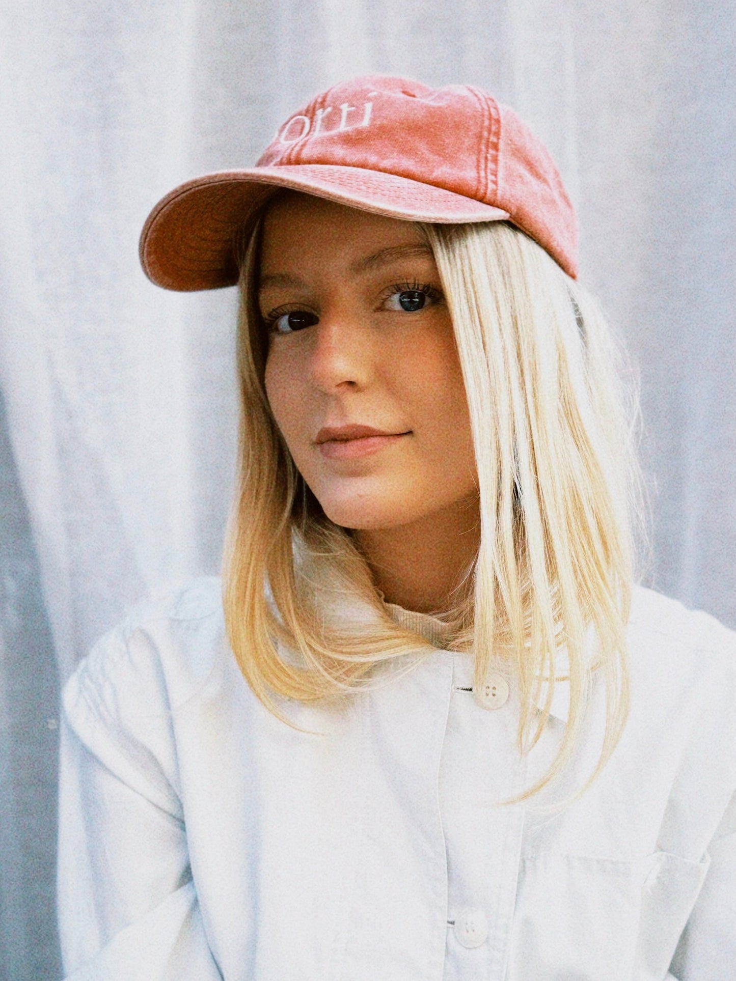 Borti caps "vintage" rustrød/hvit logo