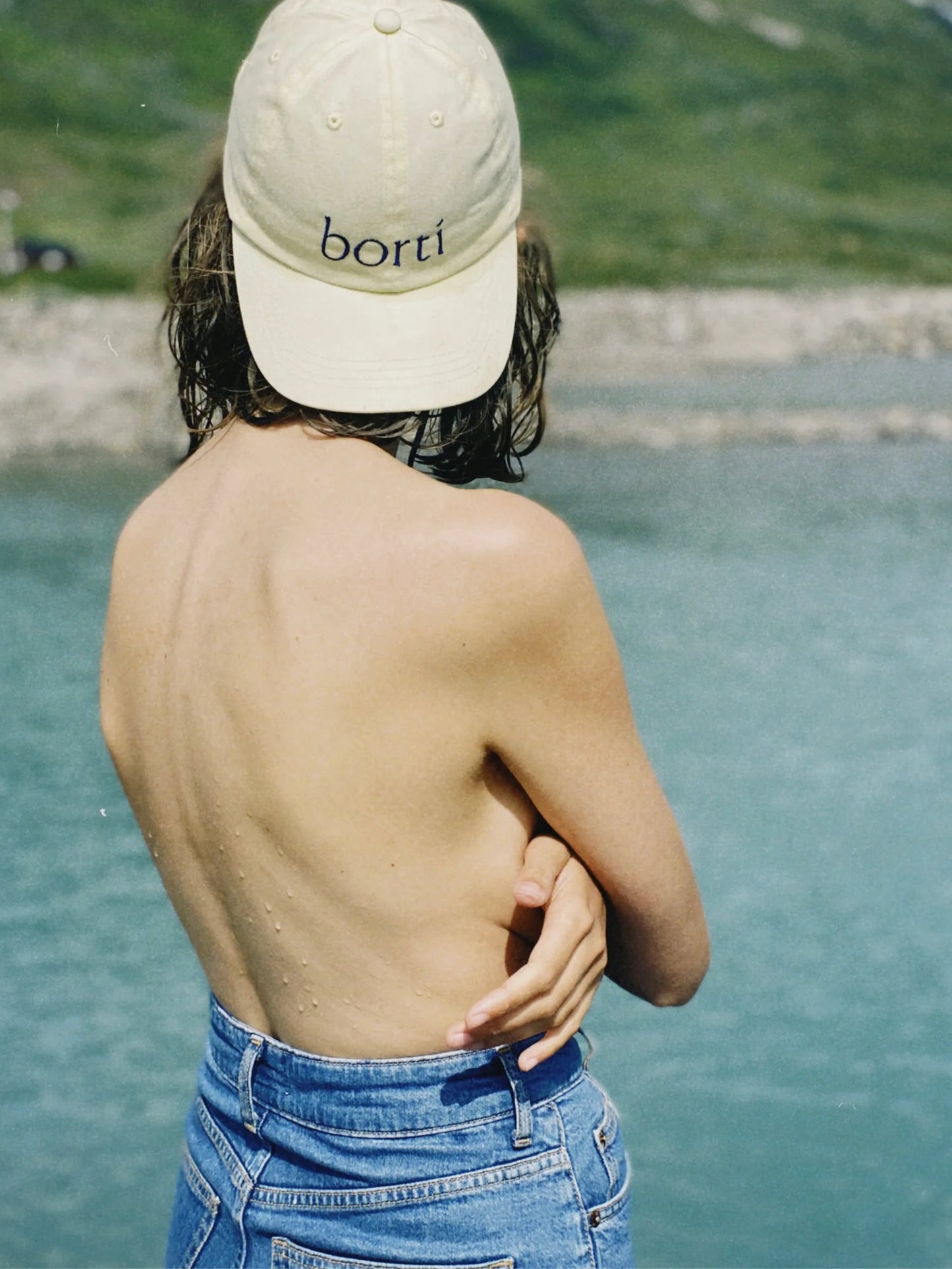 Borti caps lys gul/mørk blå logo