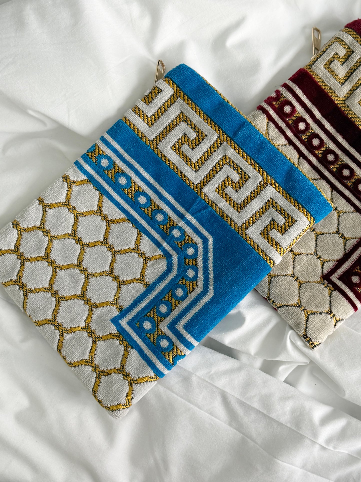 Veske clutch turkis/gul/lys beige