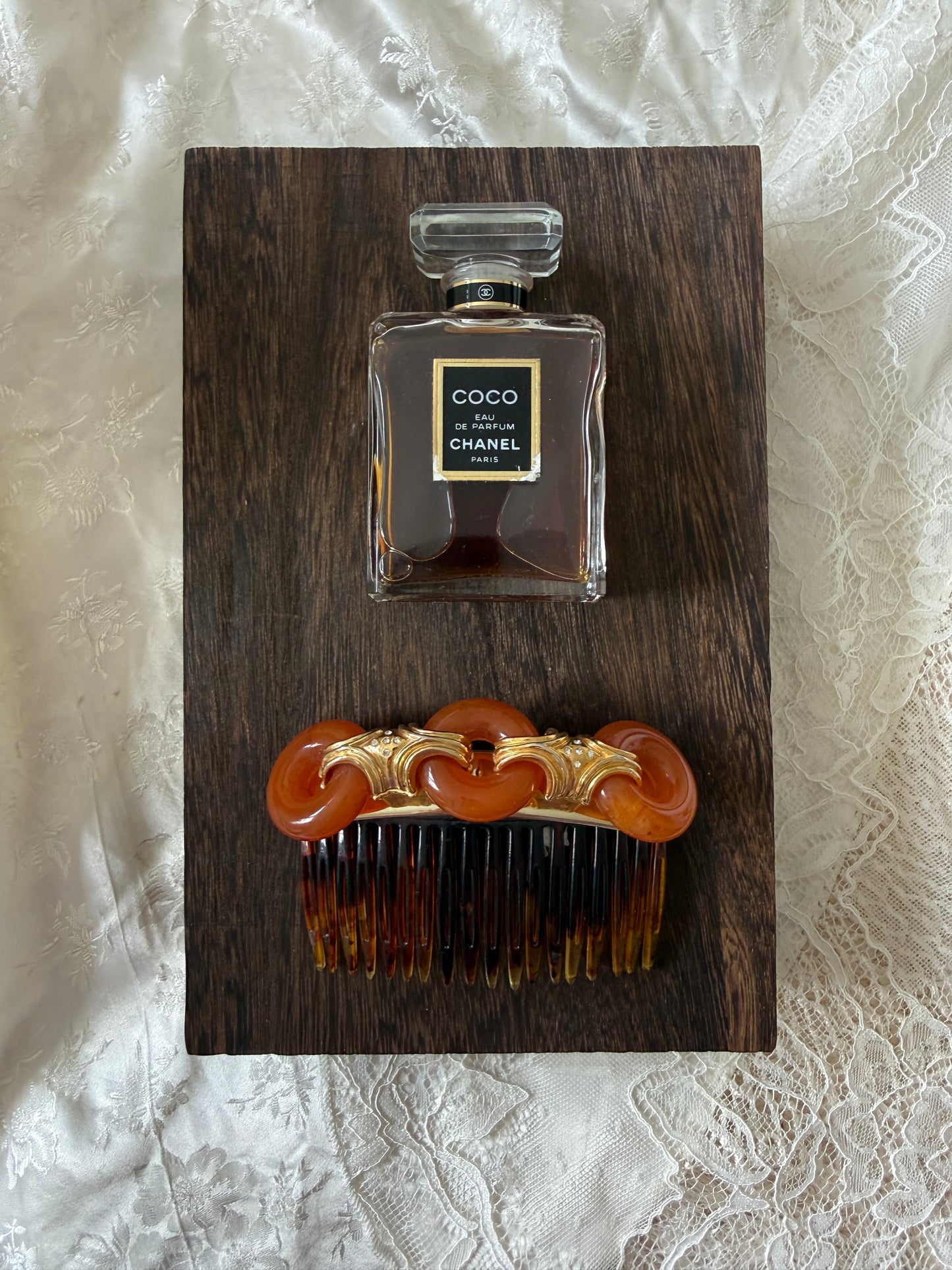 Hårkam brun med cognac farget dekor