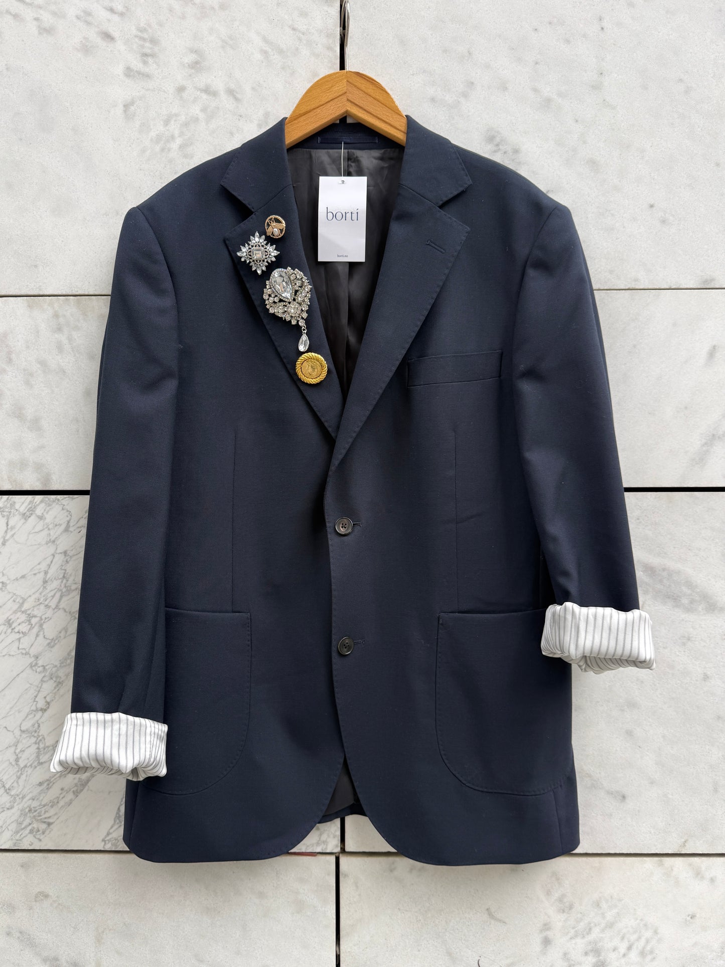 Jakke / blazer med «bling»