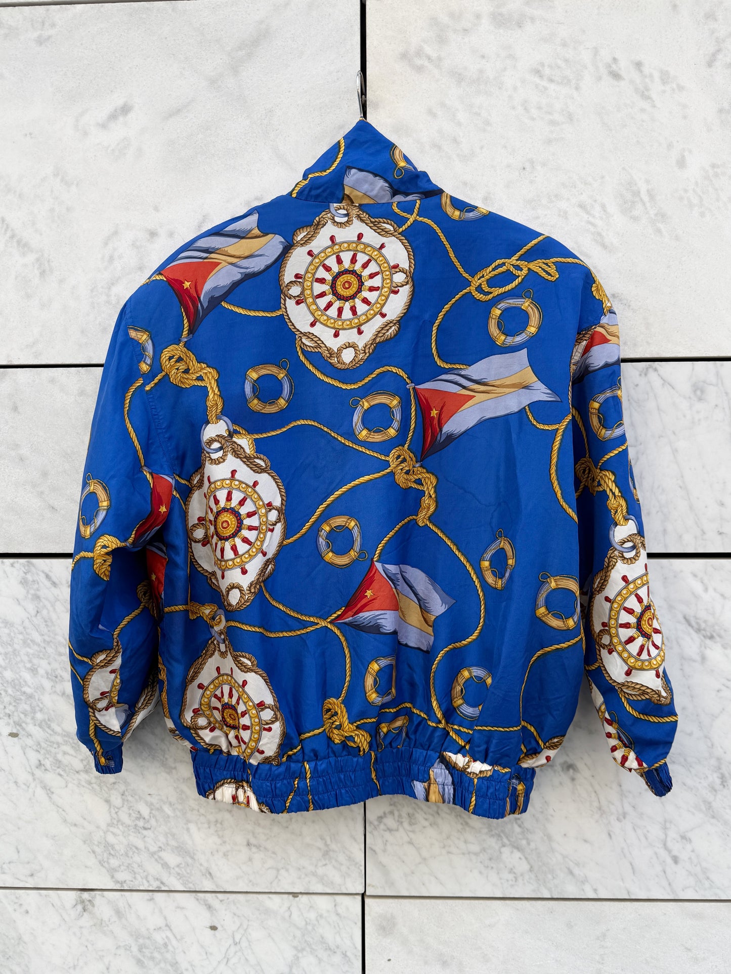 Windbreaker bomber maritim