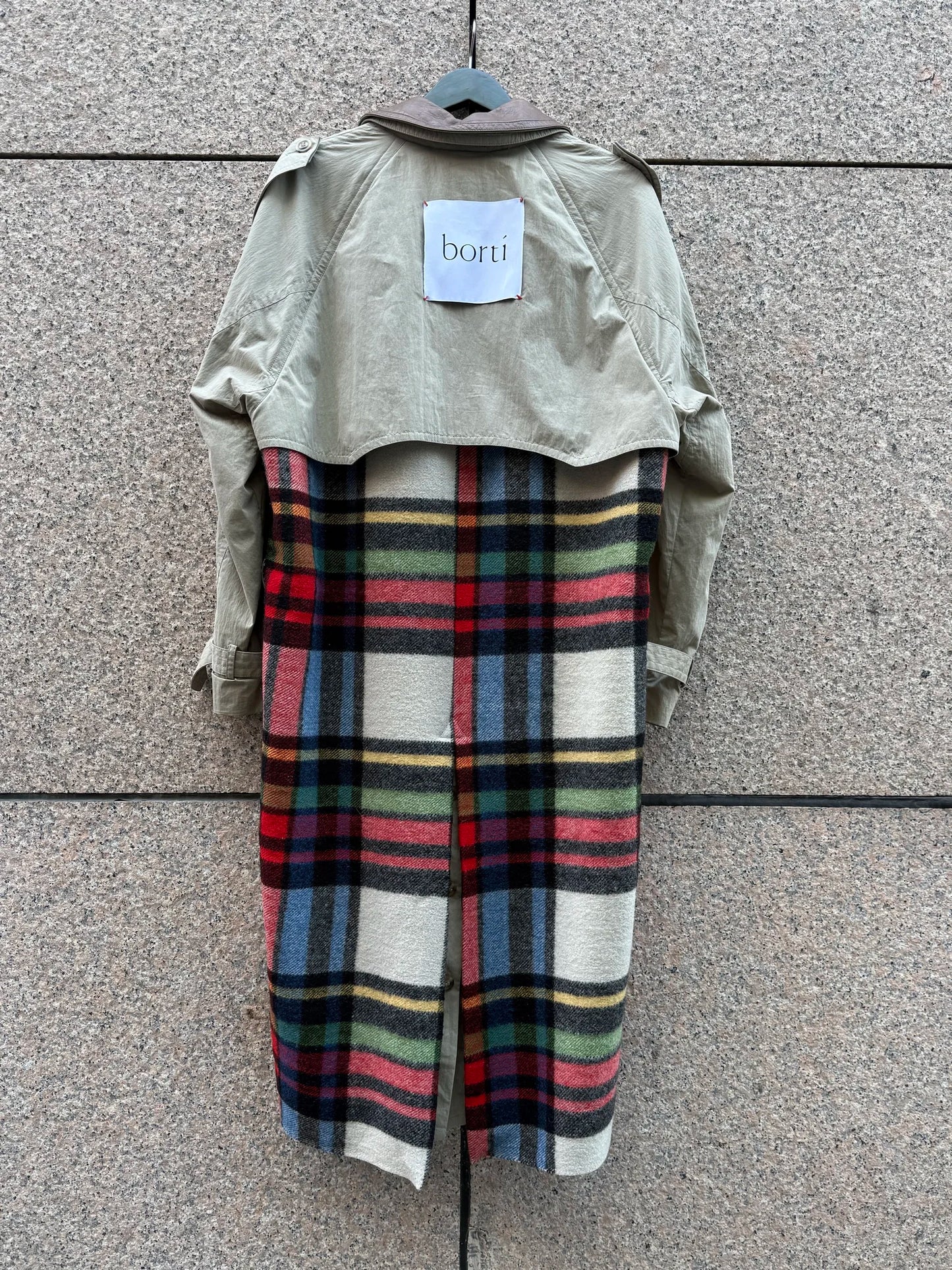 Trenchcoat beige Borti Re-design