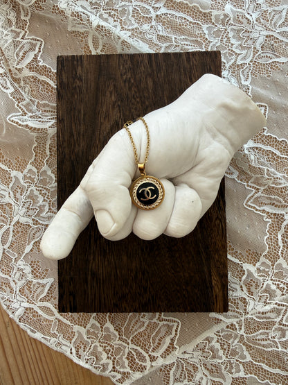 Smykke Chanel re-design sort