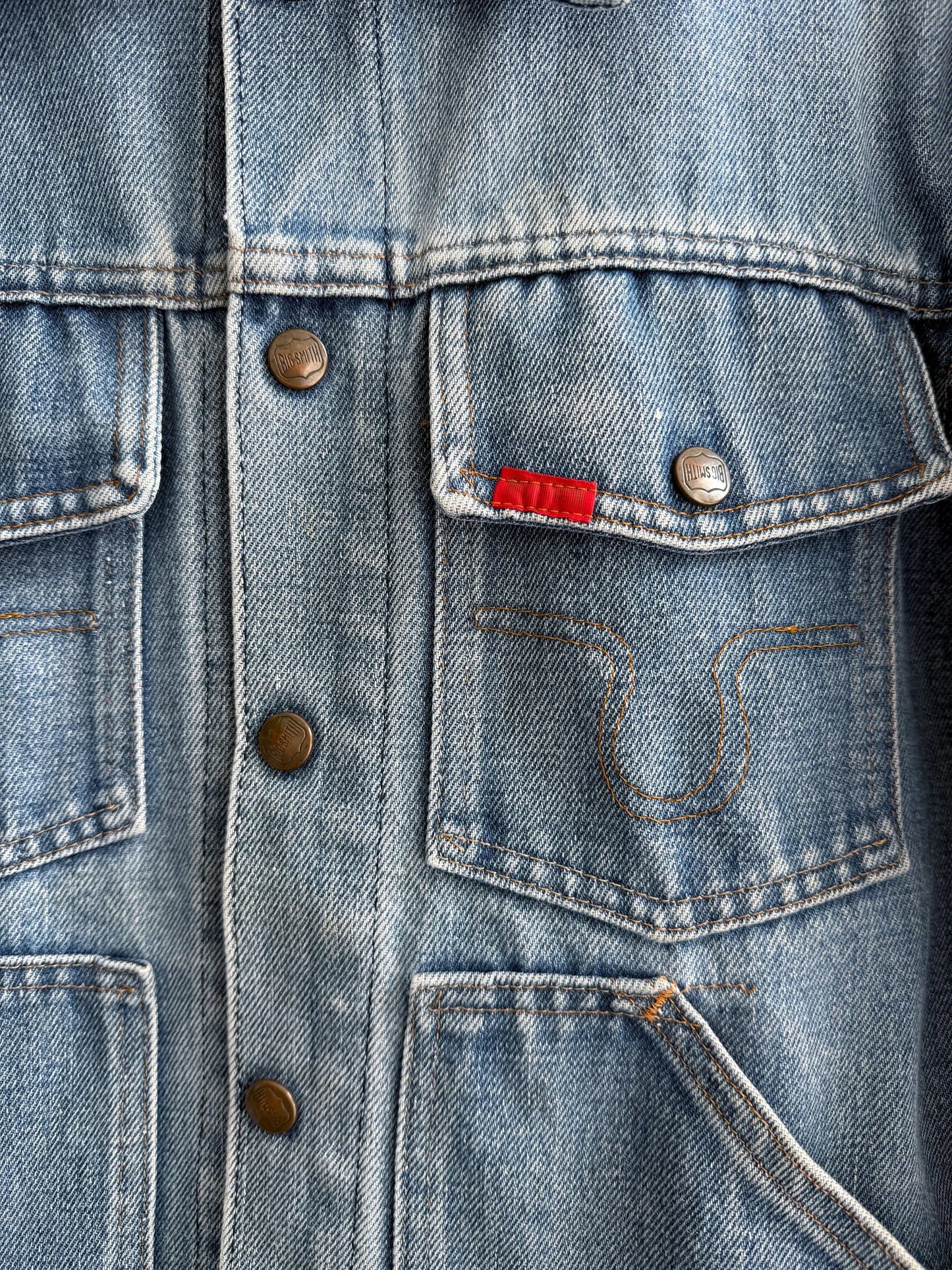 Jakke denim med rød patch