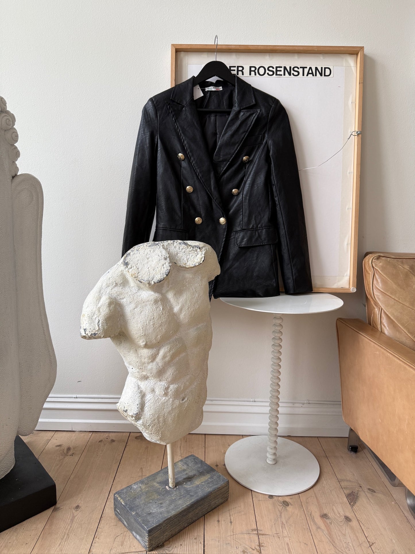 Jakke/blazer sort med gullknapper
